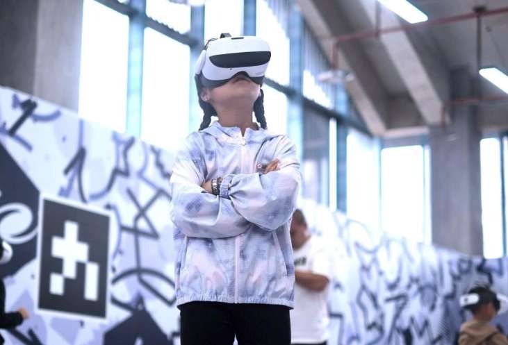 廣西師范大學出版社推出PICO VR閱讀項目"啪嘰VR閱讀"