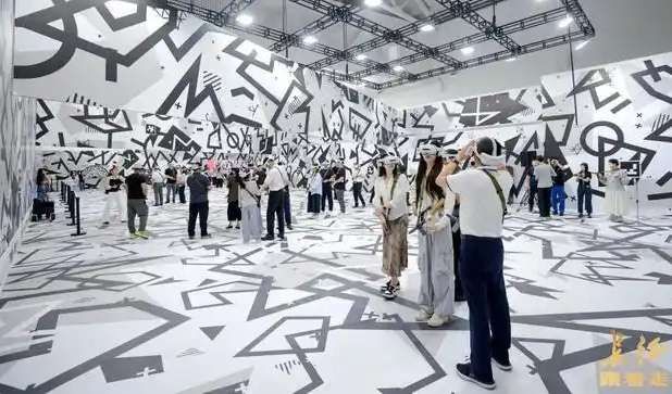 北京青年報舉辦PICO VR紅色主題展《跟著走·長征》