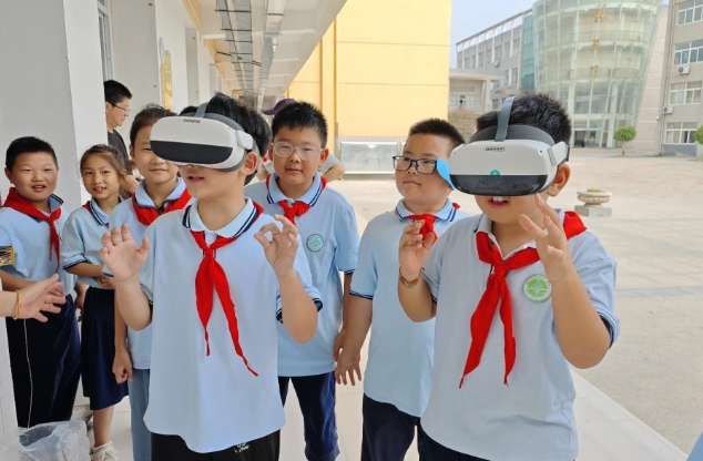 映維日報：Meta公布一系列AI/VR生態更新，Vision Pro 2 采用 R2 空間計算芯片  第12張