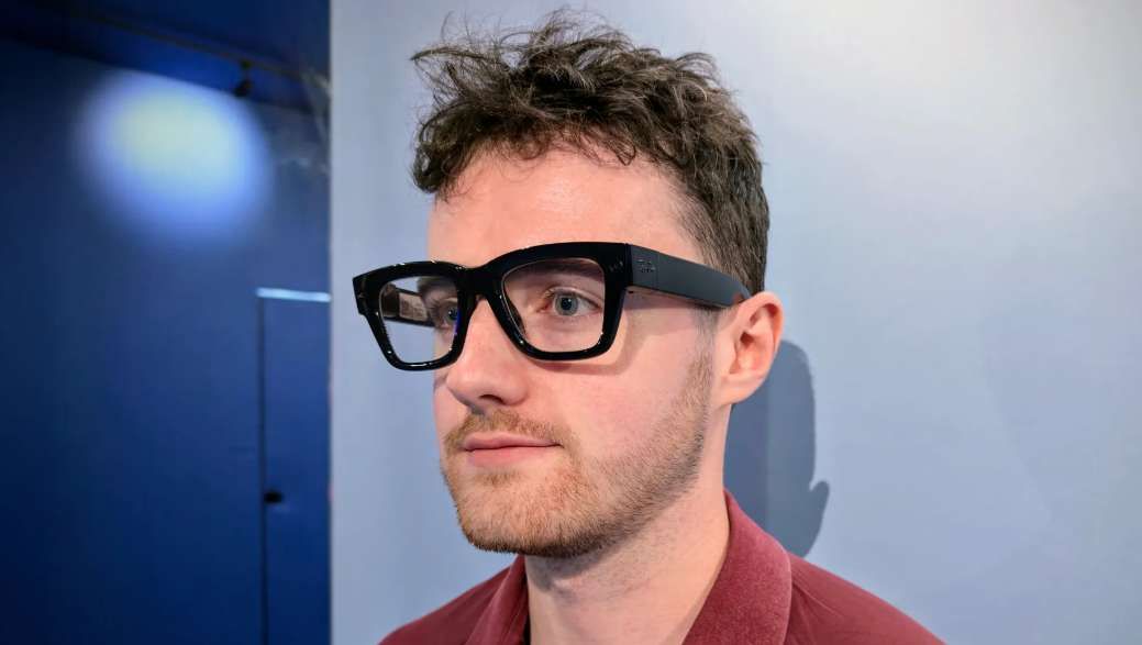 上手體驗:Ray-Ban Display智能眼鏡+Neural Band腕帶