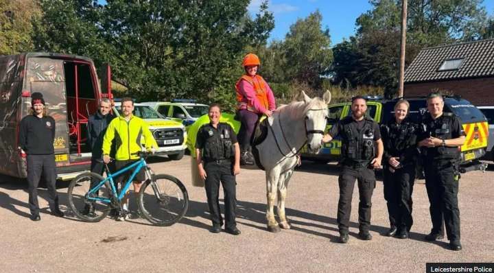 映維日?qǐng)?bào):美國(guó)FCC泄露新款Vision Pro, 傳蘋果全力AI眼鏡而擱置Vision Pro廉價(jià)版 第14張 映維日?qǐng)?bào):美國(guó)FCC泄露新款Vision Pro, 傳蘋果全力AI眼鏡而擱置Vision Pro廉價(jià)版 第14張