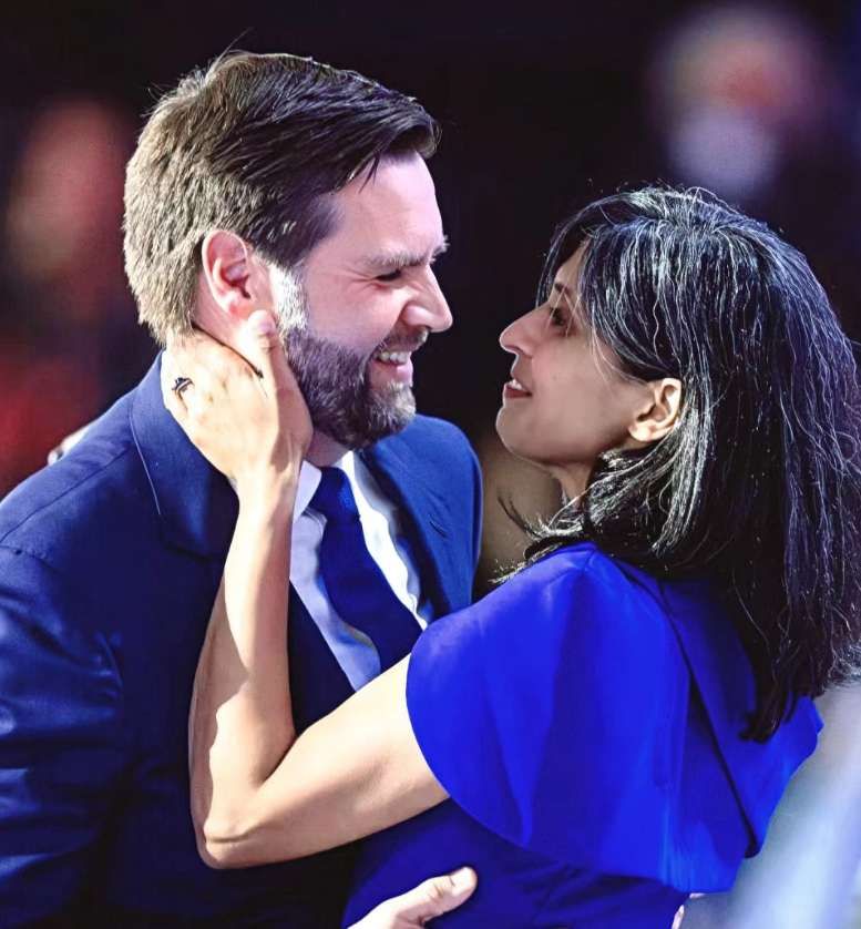 美國副總統(tǒng)萬斯通過虛擬現(xiàn)實系統(tǒng)視察加沙地帶