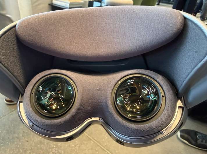 三星Galaxy XR頭顯初體驗(yàn):佩戴、顯示、追蹤與性能 第3張 三星Galaxy XR頭顯初體驗(yàn):佩戴、顯示、追蹤與性能 第3張