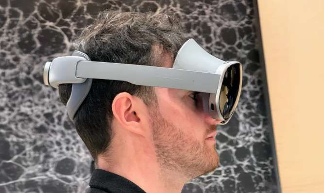 三星Galaxy XR頭顯初體驗(yàn):佩戴、顯示、追蹤與性能 第2張 三星Galaxy XR頭顯初體驗(yàn):佩戴、顯示、追蹤與性能 第2張