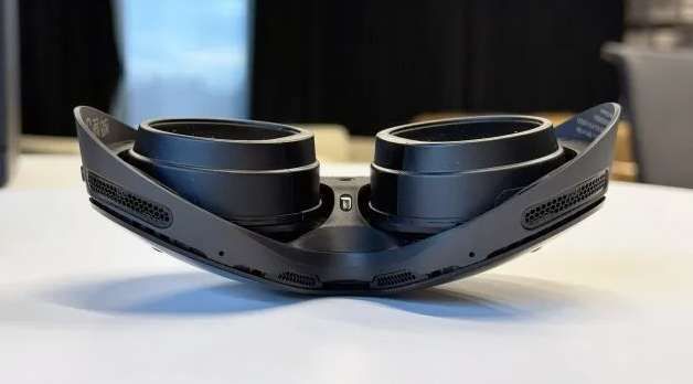 上手體驗:Steam Frame揭示V社對VR的現代愿景與不斷增長的硬件雄心 第3張 上手體驗:Steam Frame揭示V社對VR的現代愿景與不斷增長的硬件雄心 第3張