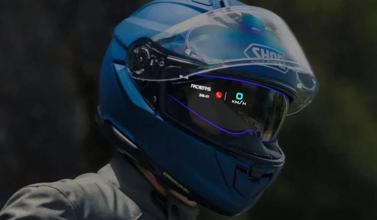Shoei推出首款完全集成AR技術的摩托車頭盔